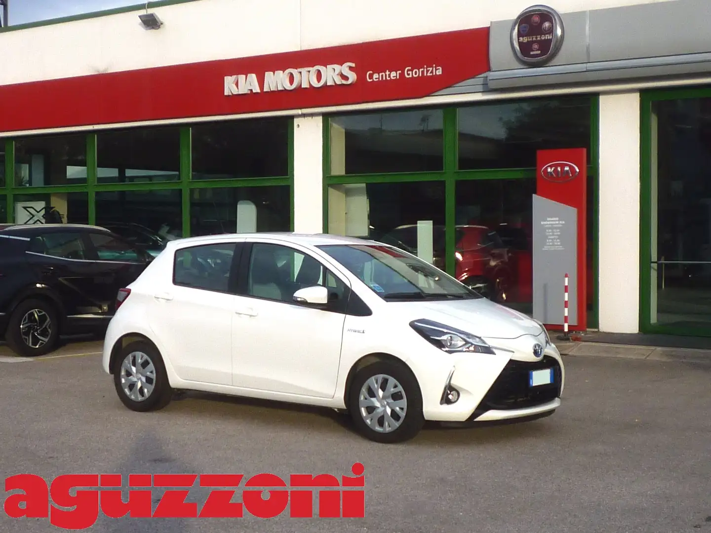 Toyota Yaris 5P 1.5 Hybrid 100 CV Business Bianco - 1