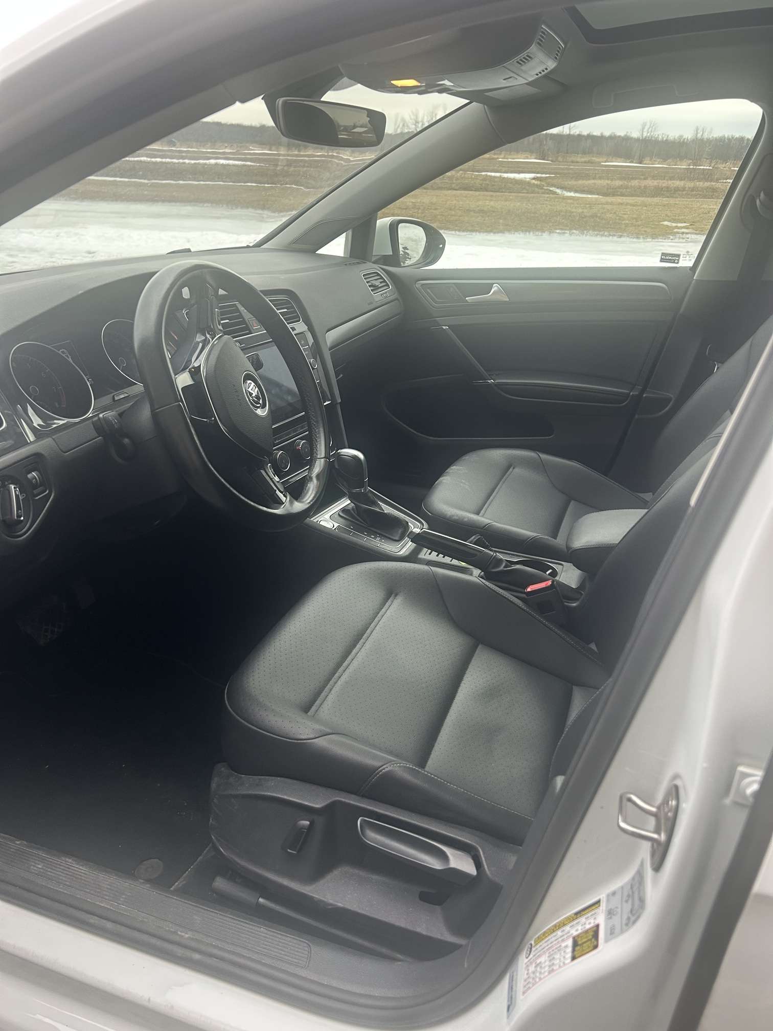 2018 Volkswagen Golf Highline 5-door Auto alt 4