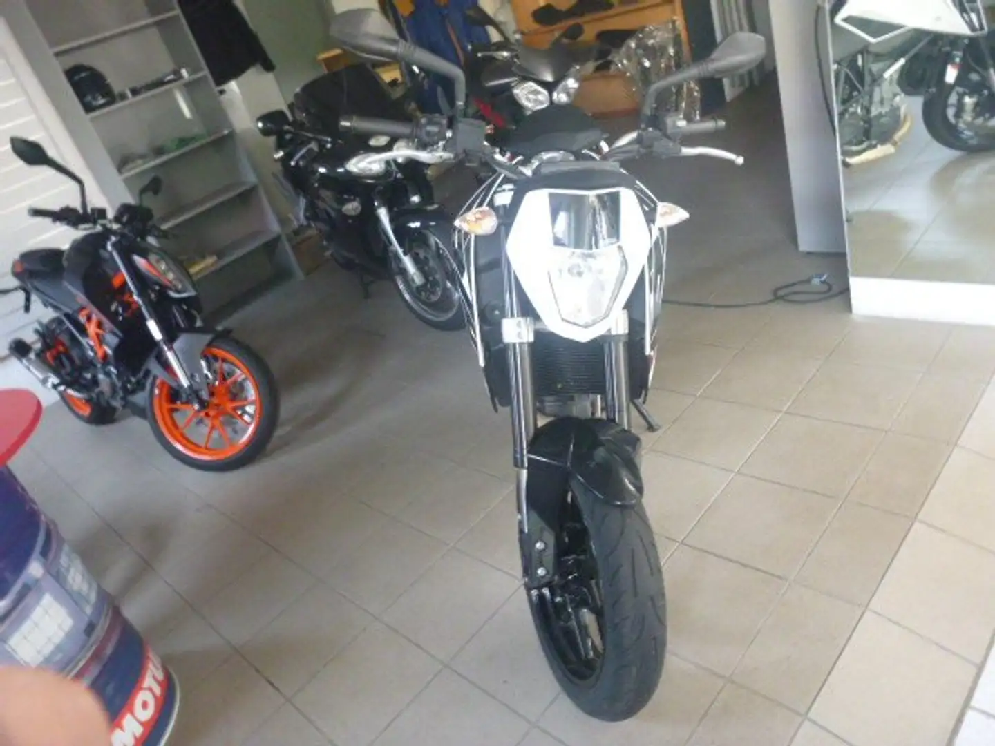 KTM 690 Duke srebrna - 1