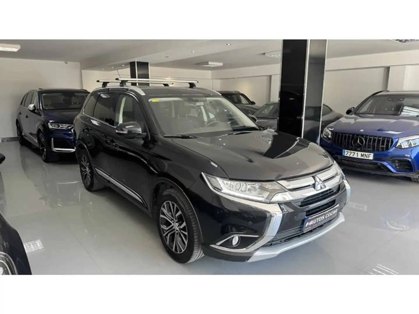 Mitsubishi Outlander 220DI-D Kaiteki 6AT 4WD Negro - 1
