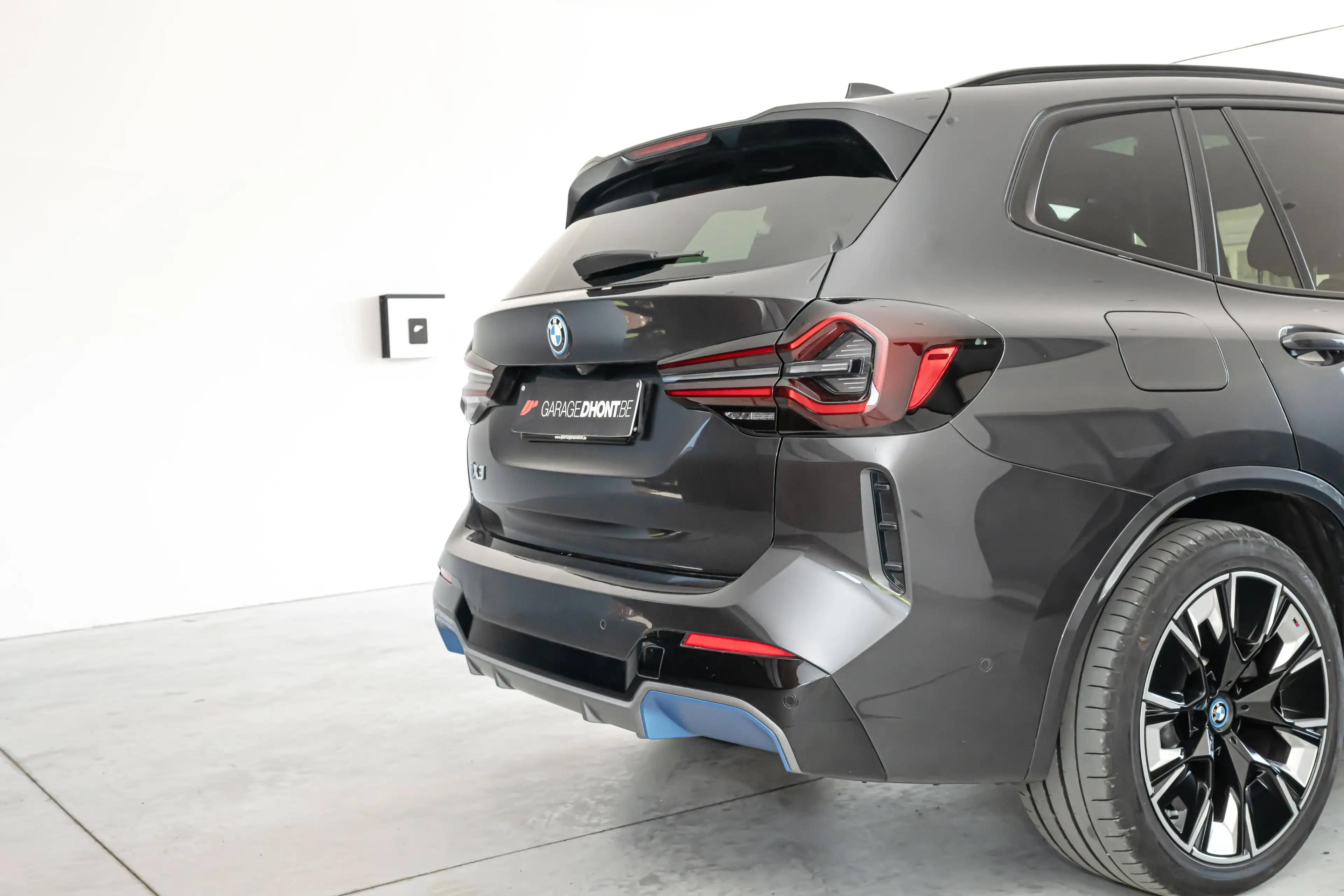 BMW iX3 impressive, Head-Up, Pano, Harman Kardon — photo 13