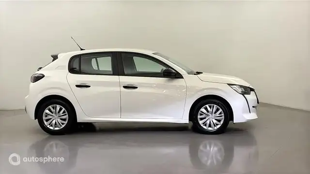 Peugeot 208 view 4
