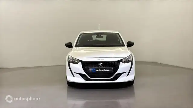 Peugeot 208 view 2