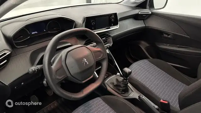 Peugeot 208 view 11