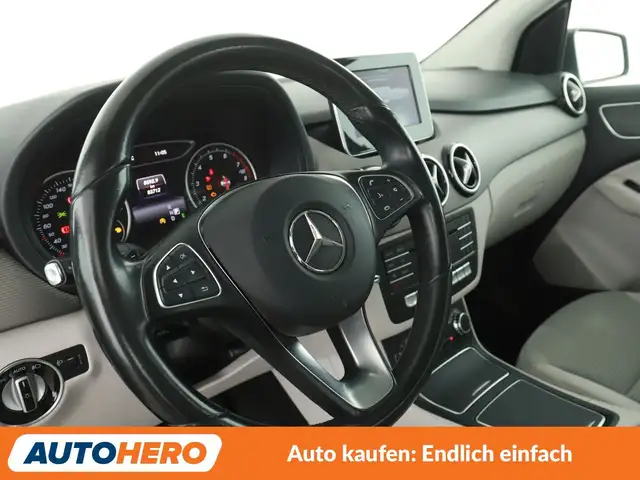 Mercedes-Benz B-Class view 11
