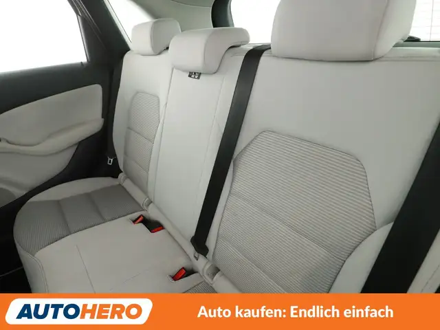 Mercedes-Benz B-Class view 14