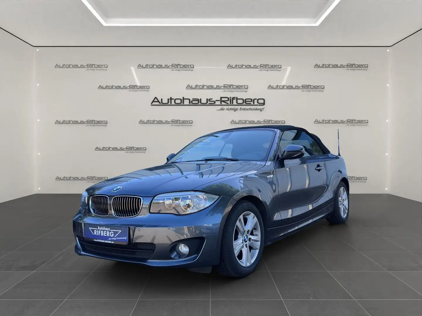 BMW 118 i Cabrio Automatik Leder/Navi/PDC/Klima/Alu Grau - 1