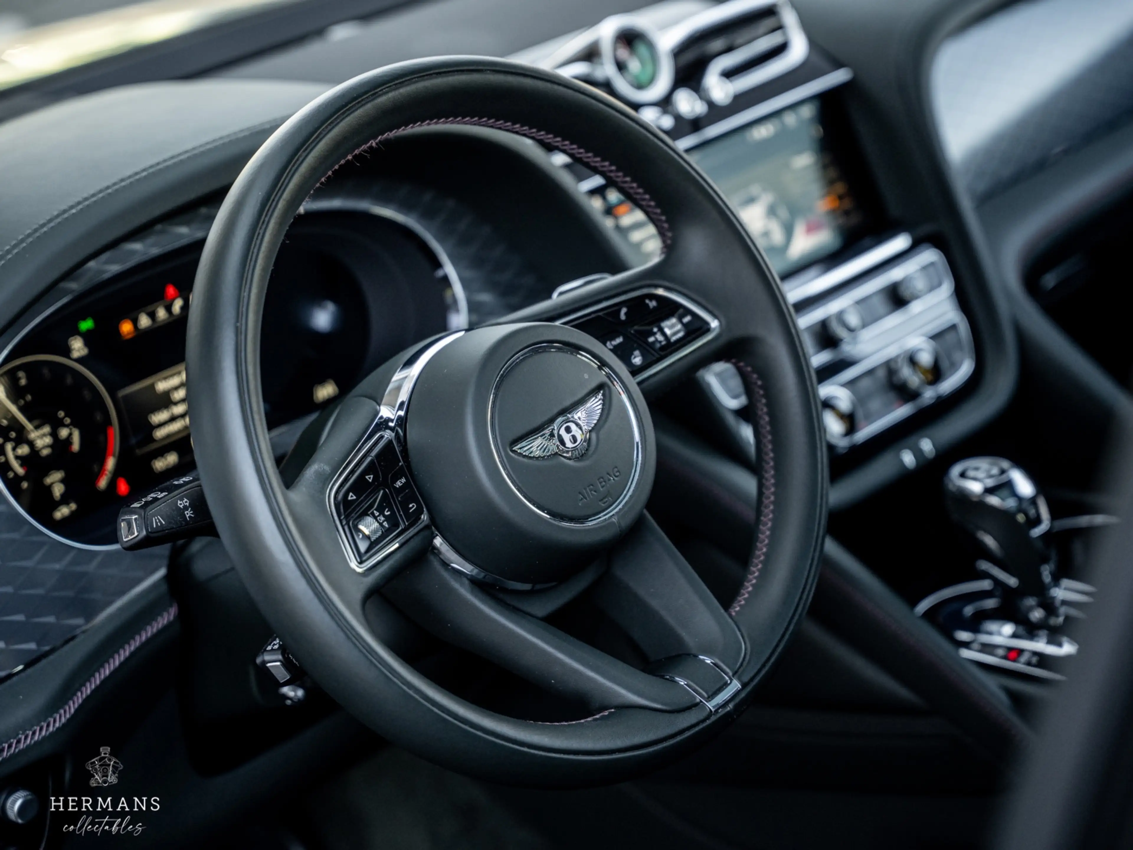 Bentley Bentayga 3.0 V6 Hybrid / Org. NL / Carbon / NAIM / Massage — photo 17