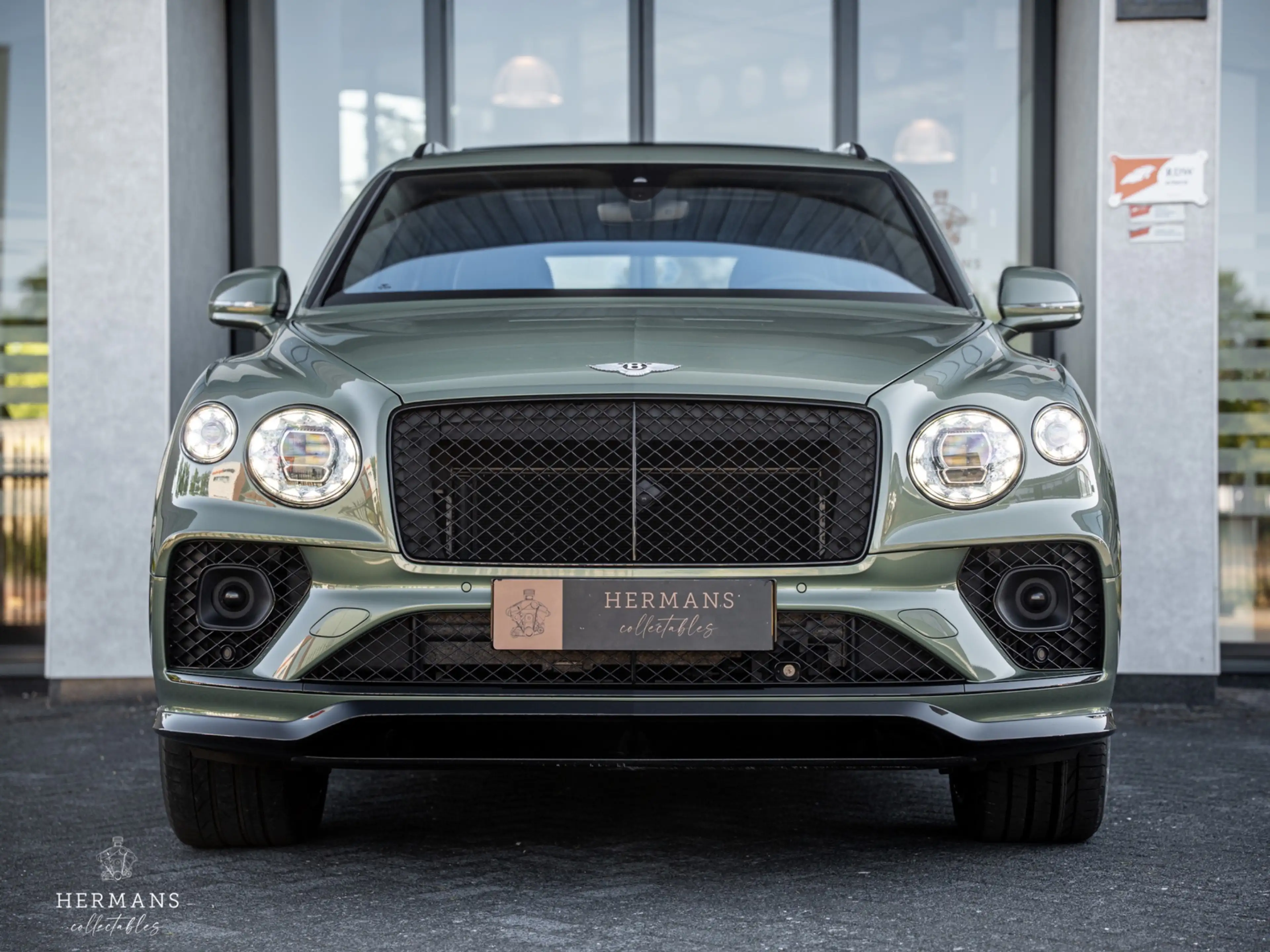 Bentley Bentayga 3.0 V6 Hybrid / Org. NL / Carbon / NAIM / Massage — photo 5