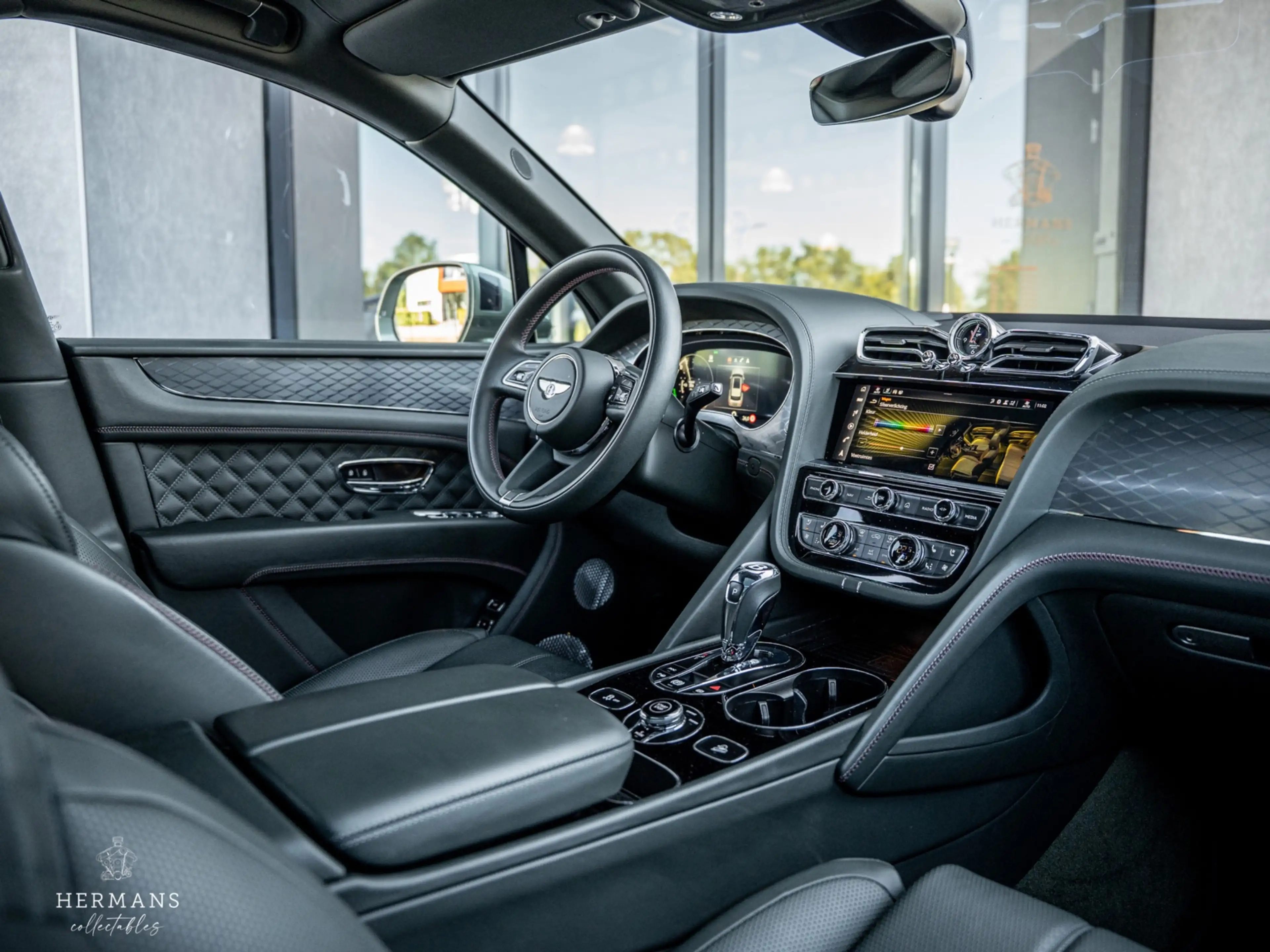 Bentley Bentayga 3.0 V6 Hybrid / Org. NL / Carbon / NAIM / Massage — photo 19