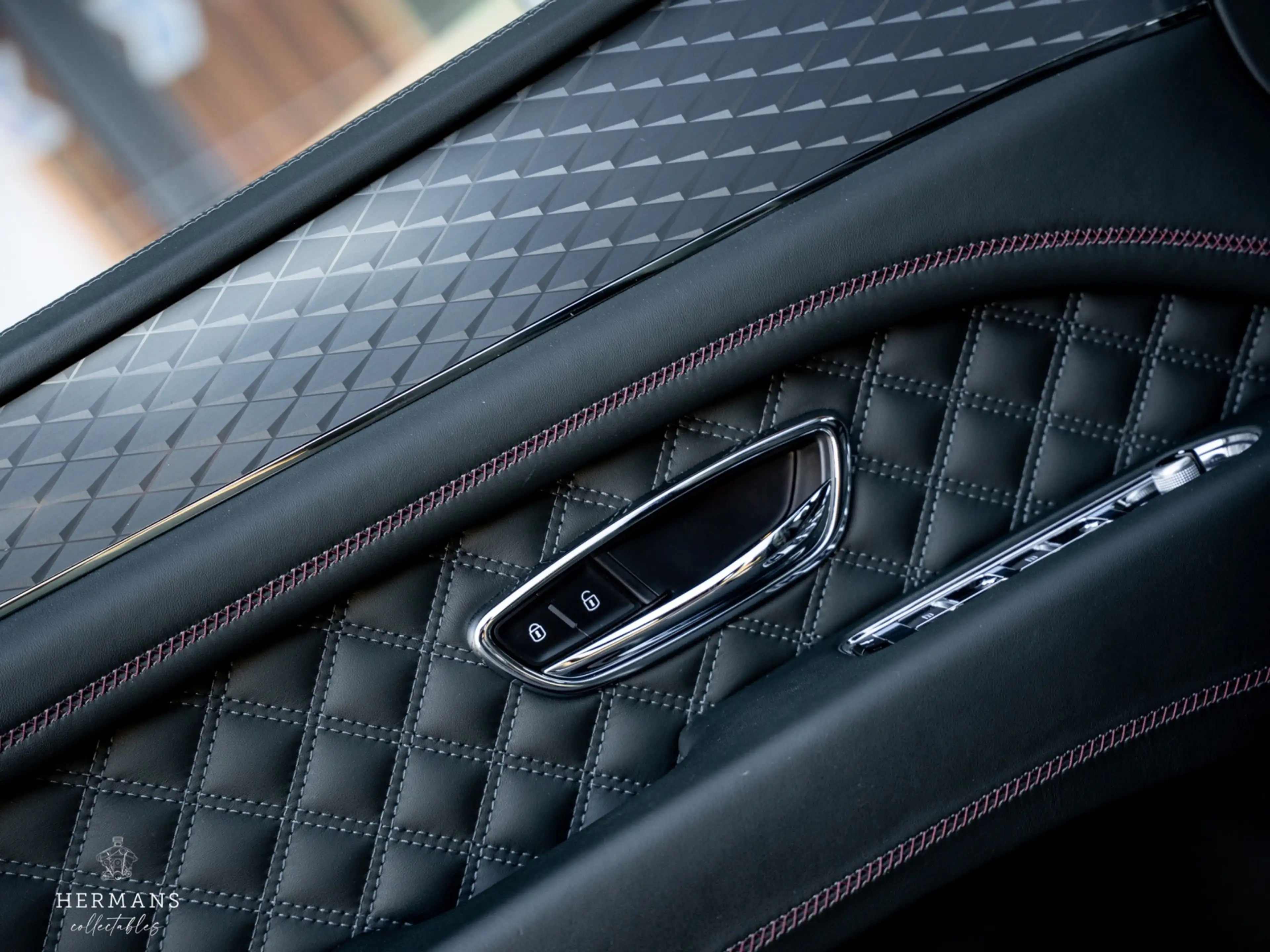 Bentley Bentayga 3.0 V6 Hybrid / Org. NL / Carbon / NAIM / Massage — photo 20