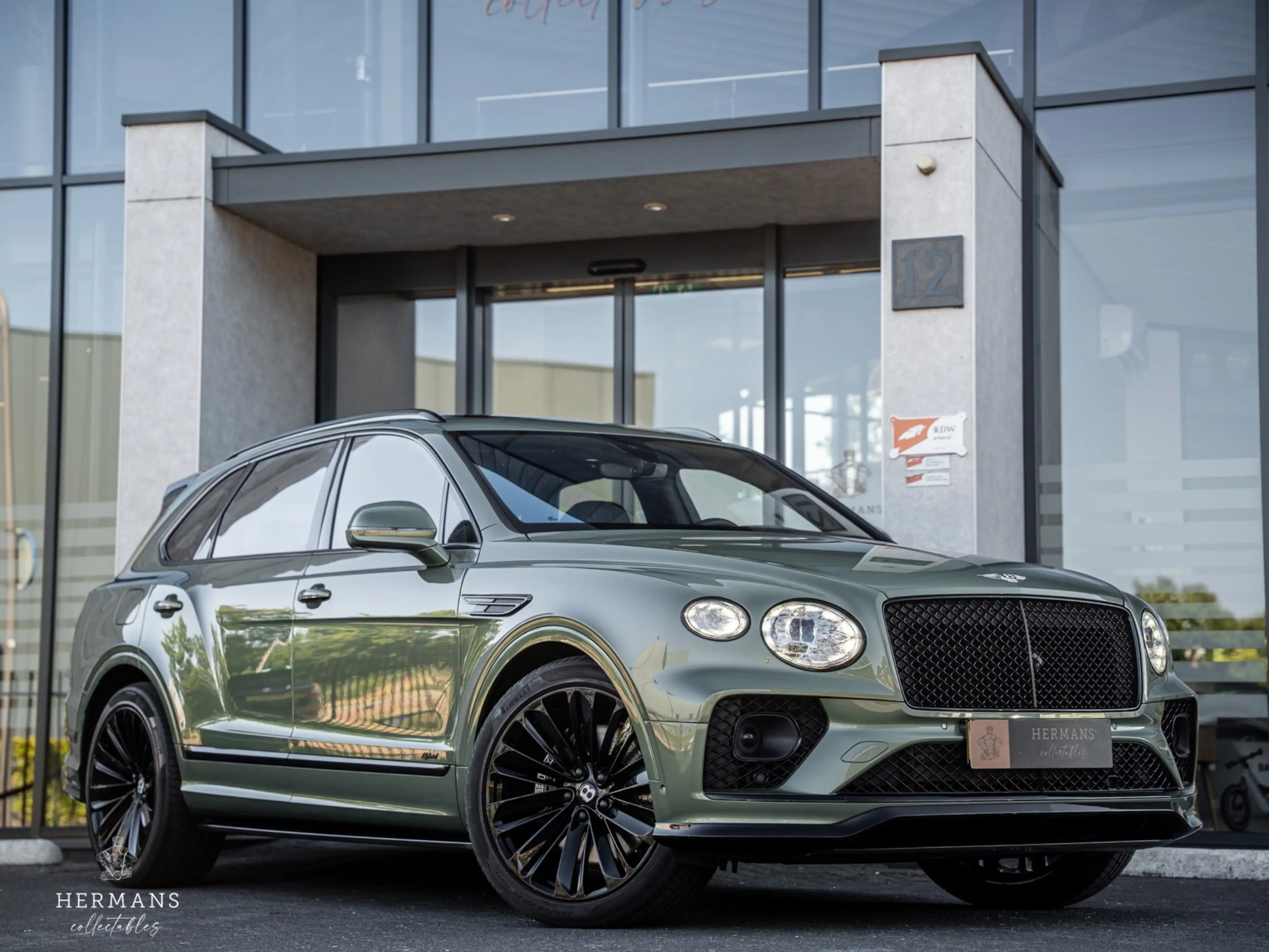 Bentley Bentayga 3.0 V6 Hybrid / Org. NL / Carbon / NAIM / Massage