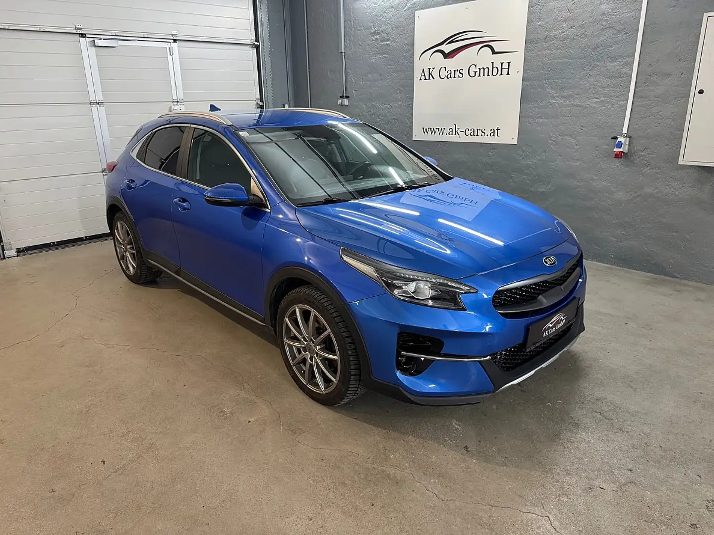 Kia XCeed Xceed 1,6 CRDI Gold Aut.*JBL*Kamera*Navi*Sitz+L... Blau - 1