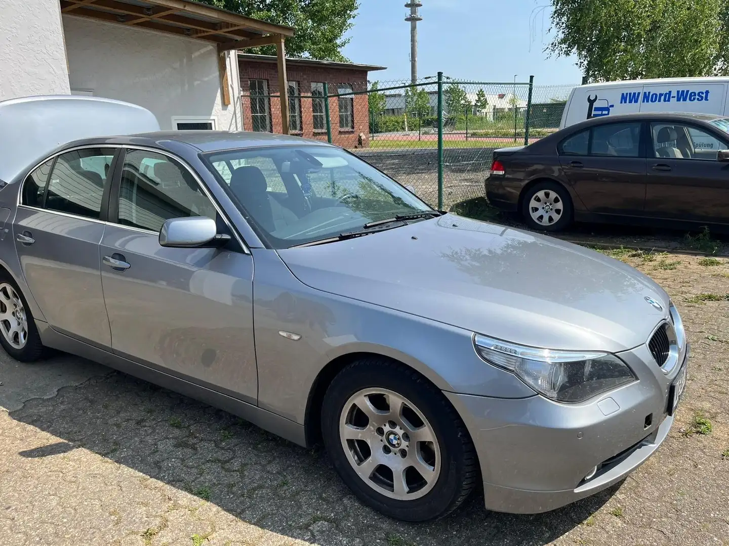 BMW 520 520d Grey - 2