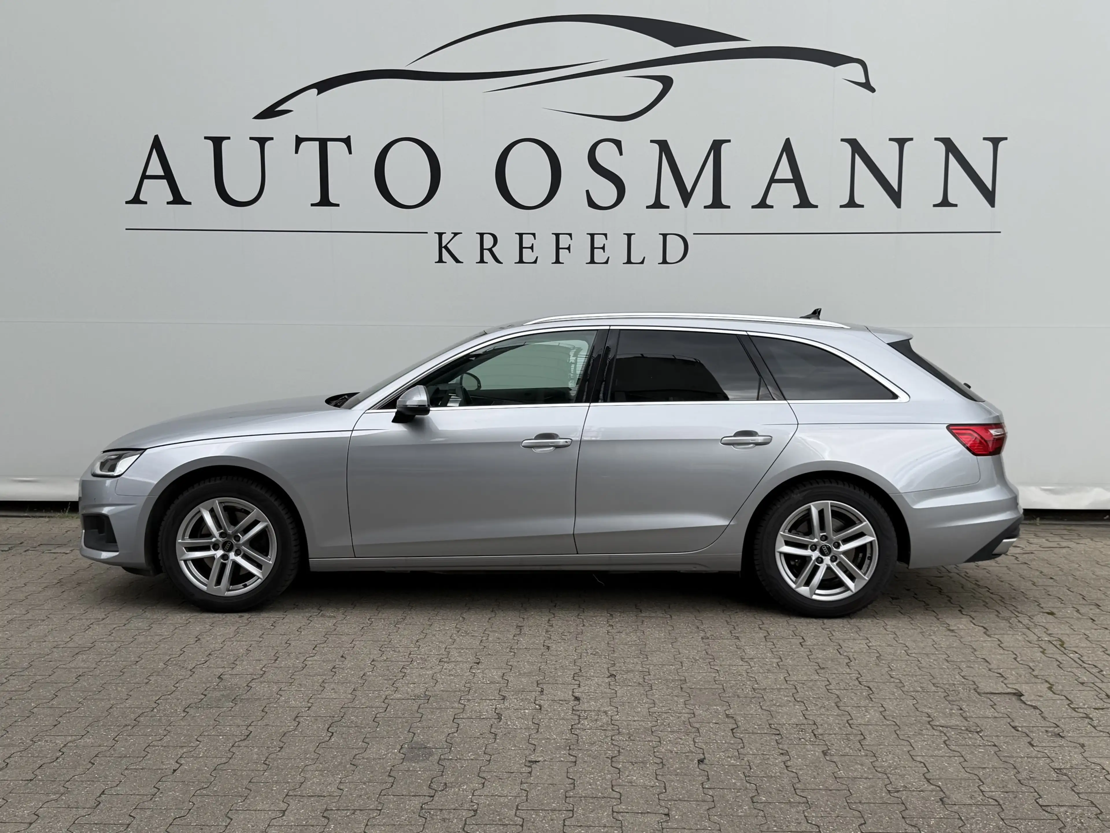 Audi A4 Avant 35 TDI S tronic — photo 3