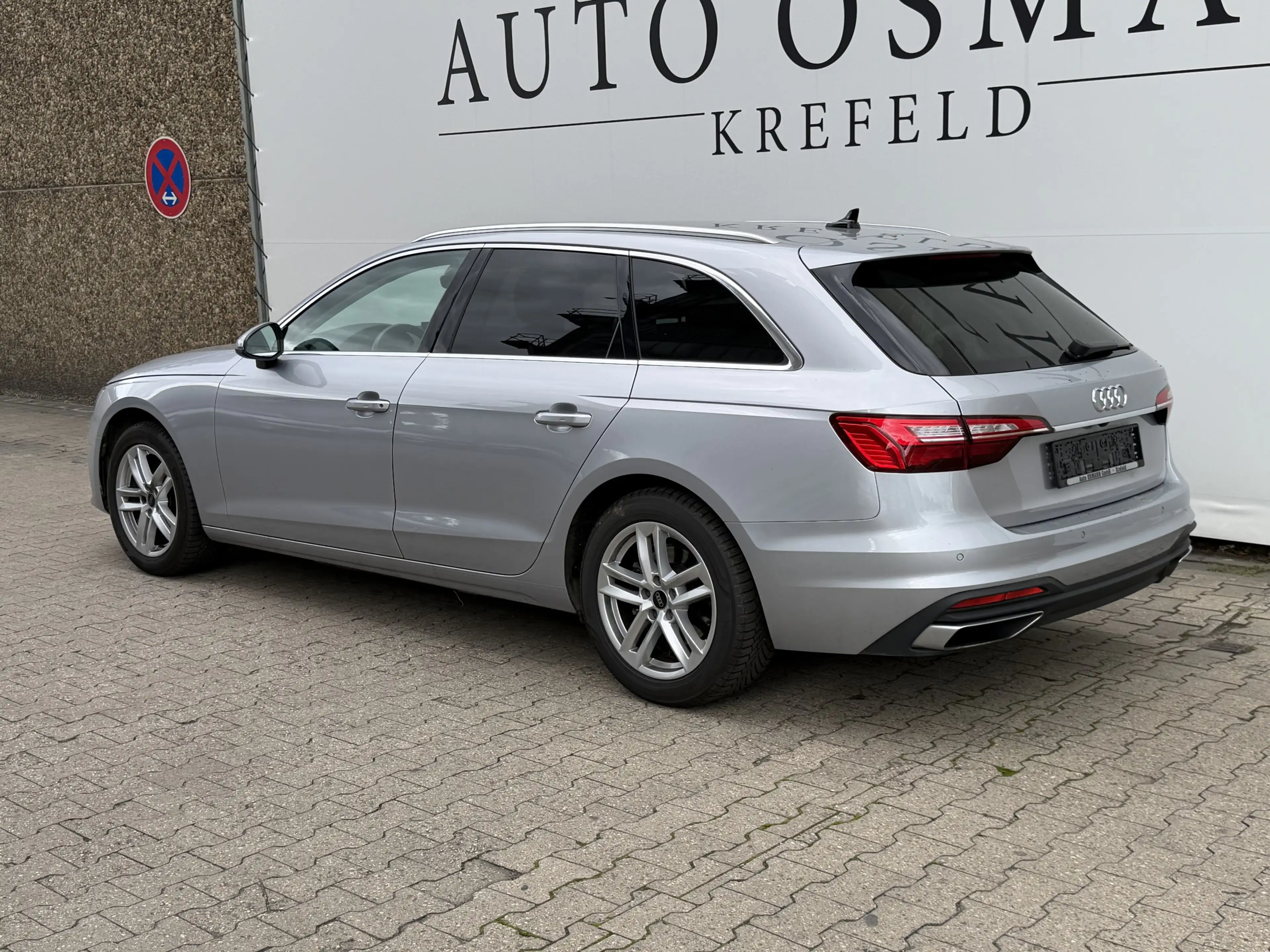 Audi A4 Avant 35 TDI S tronic — photo 4