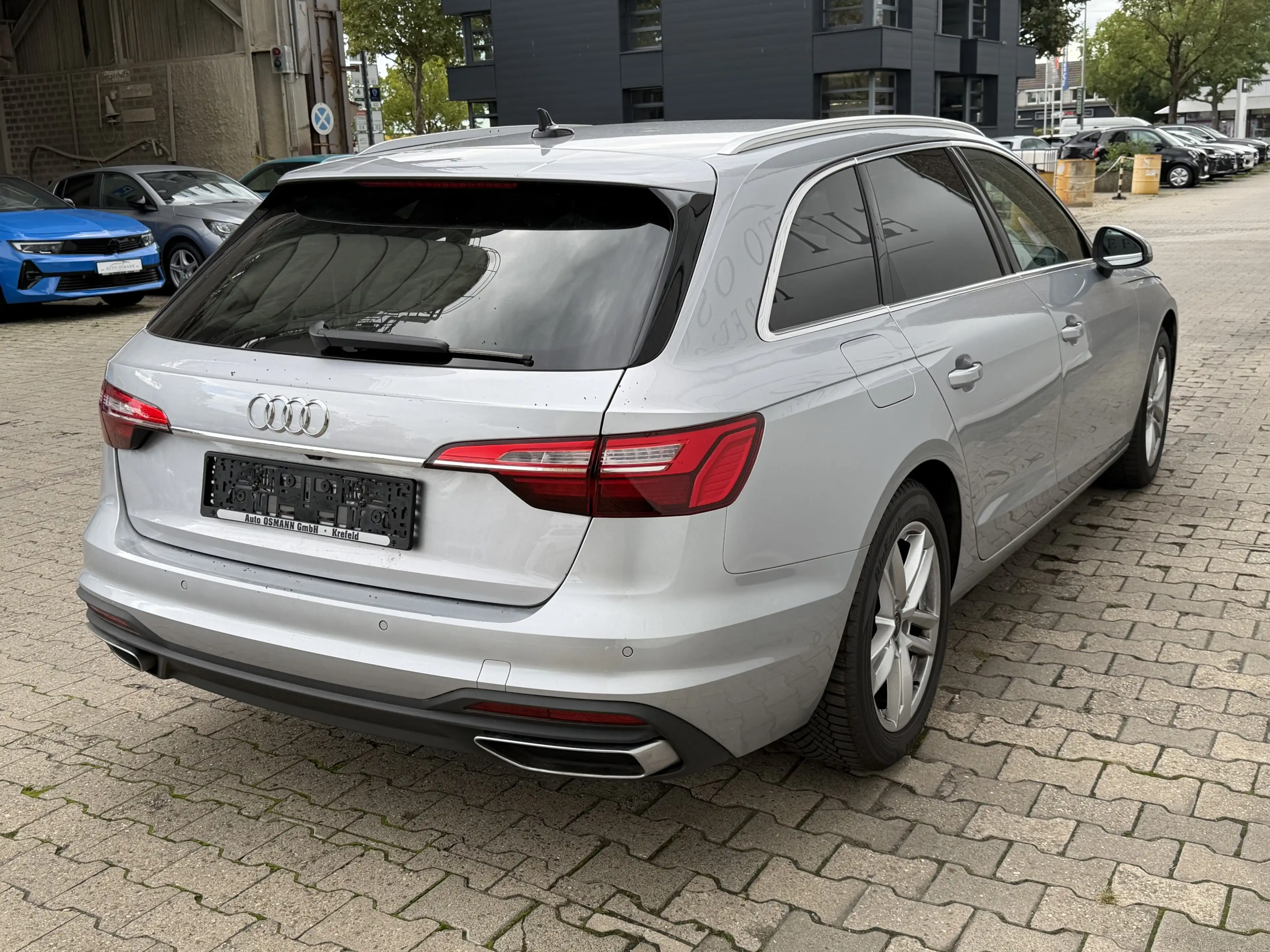 Audi A4 Avant 35 TDI S tronic — photo 6