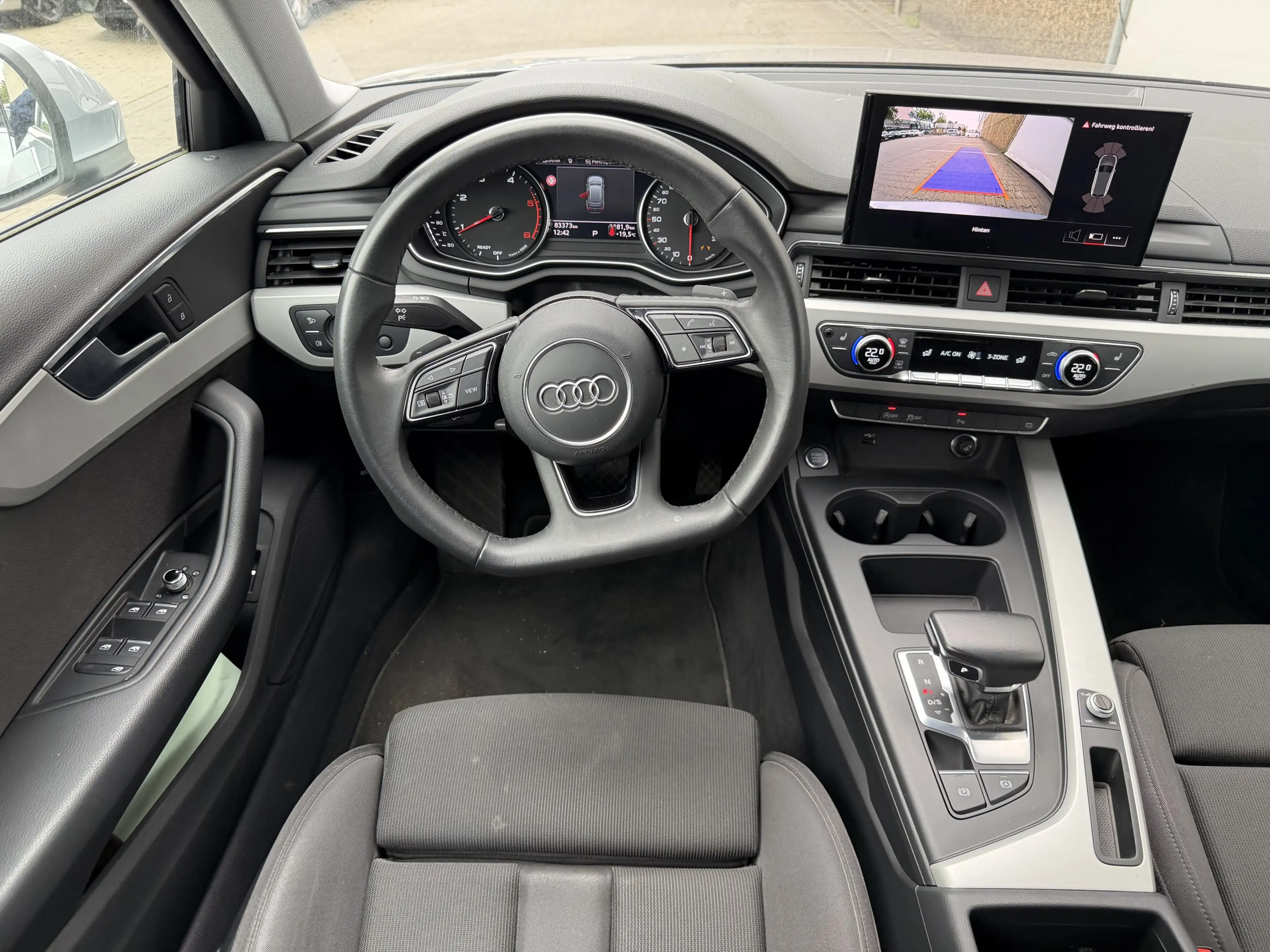 Audi A4 Avant 35 TDI S tronic — photo 7