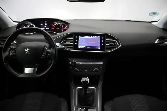Peugeot 308 view 2