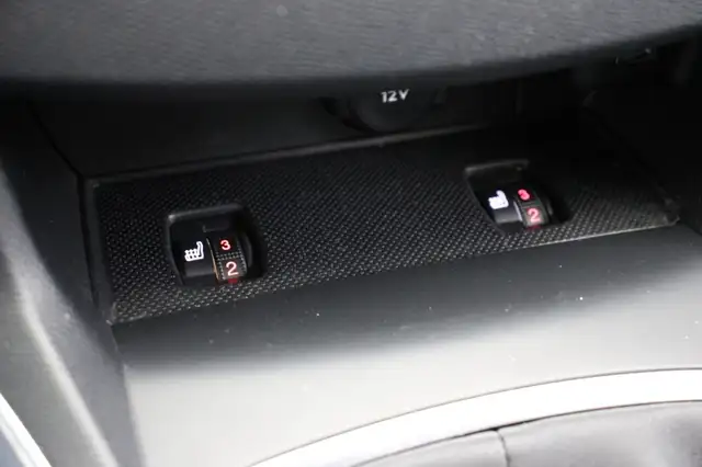 Peugeot 308 view 7
