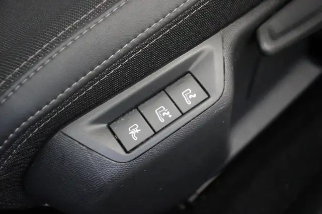 Peugeot 308 view 6
