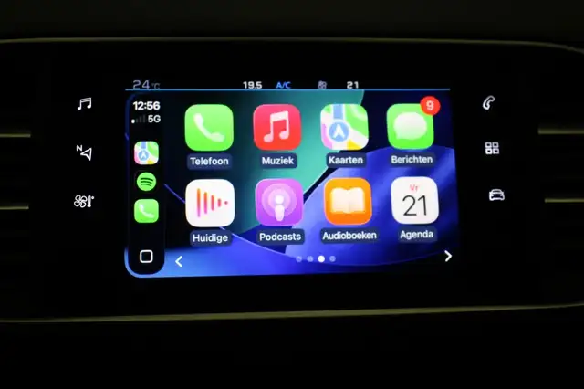 Peugeot 308 view 5