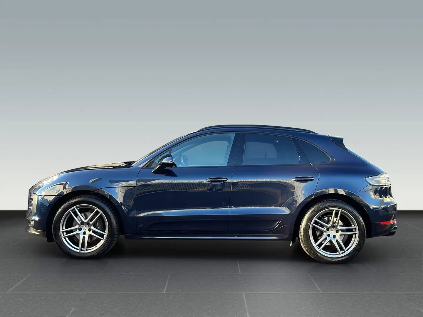 Porsche Macan . Bleu - 2
