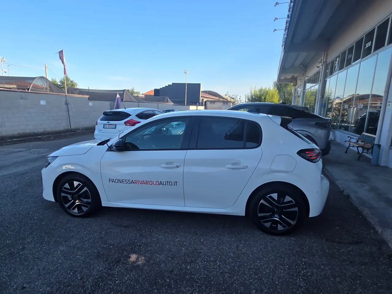 Peugeot 208 KM0 ALLURE 100 CV CON CAMERA 360° E NAVIGATOR, миниатюра 2