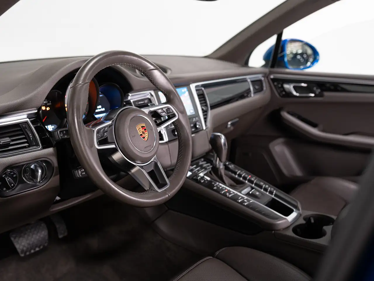 Porsche Macan снимка Porsche Macan