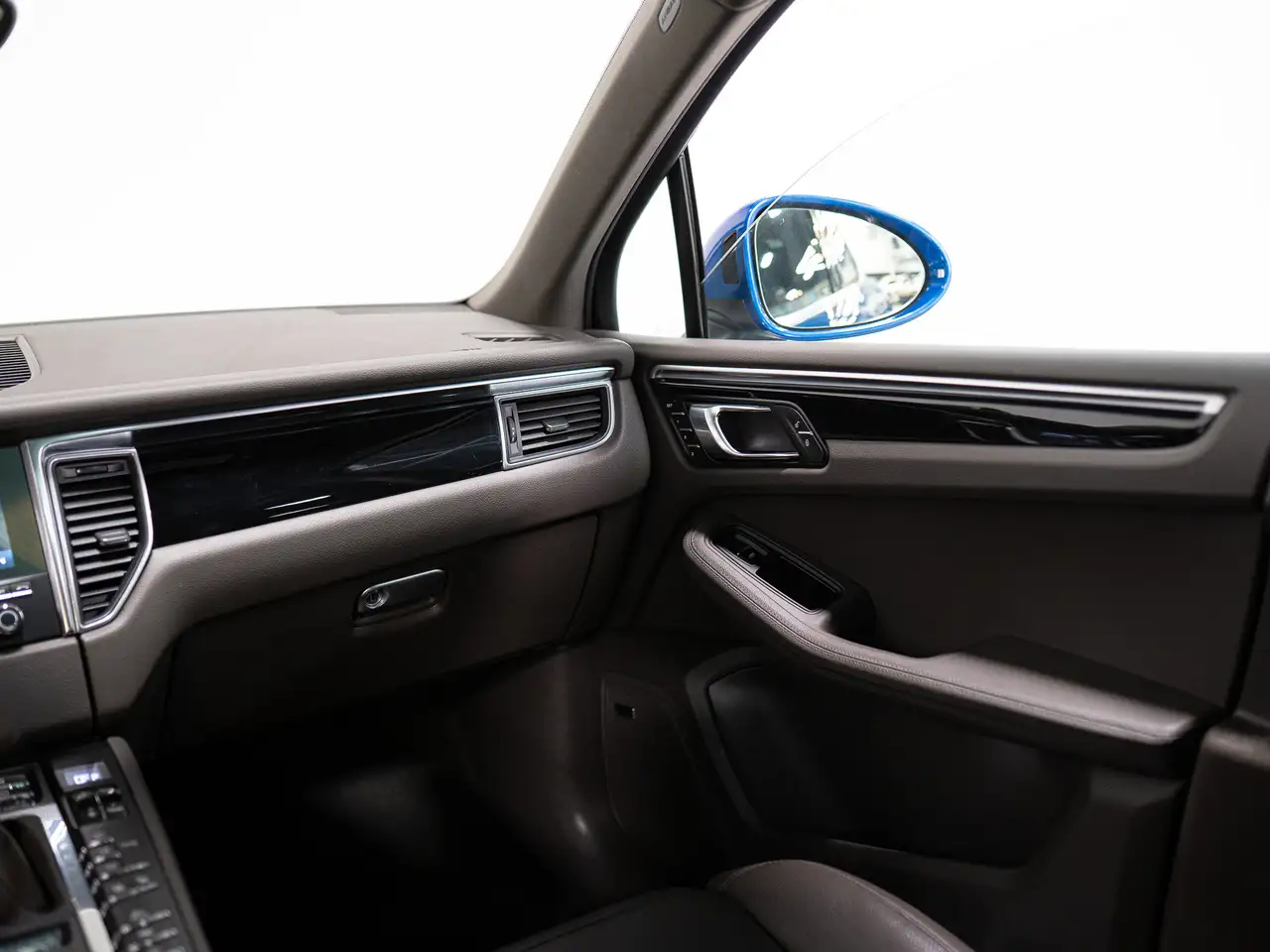 Porsche Macan снимка Porsche Macan