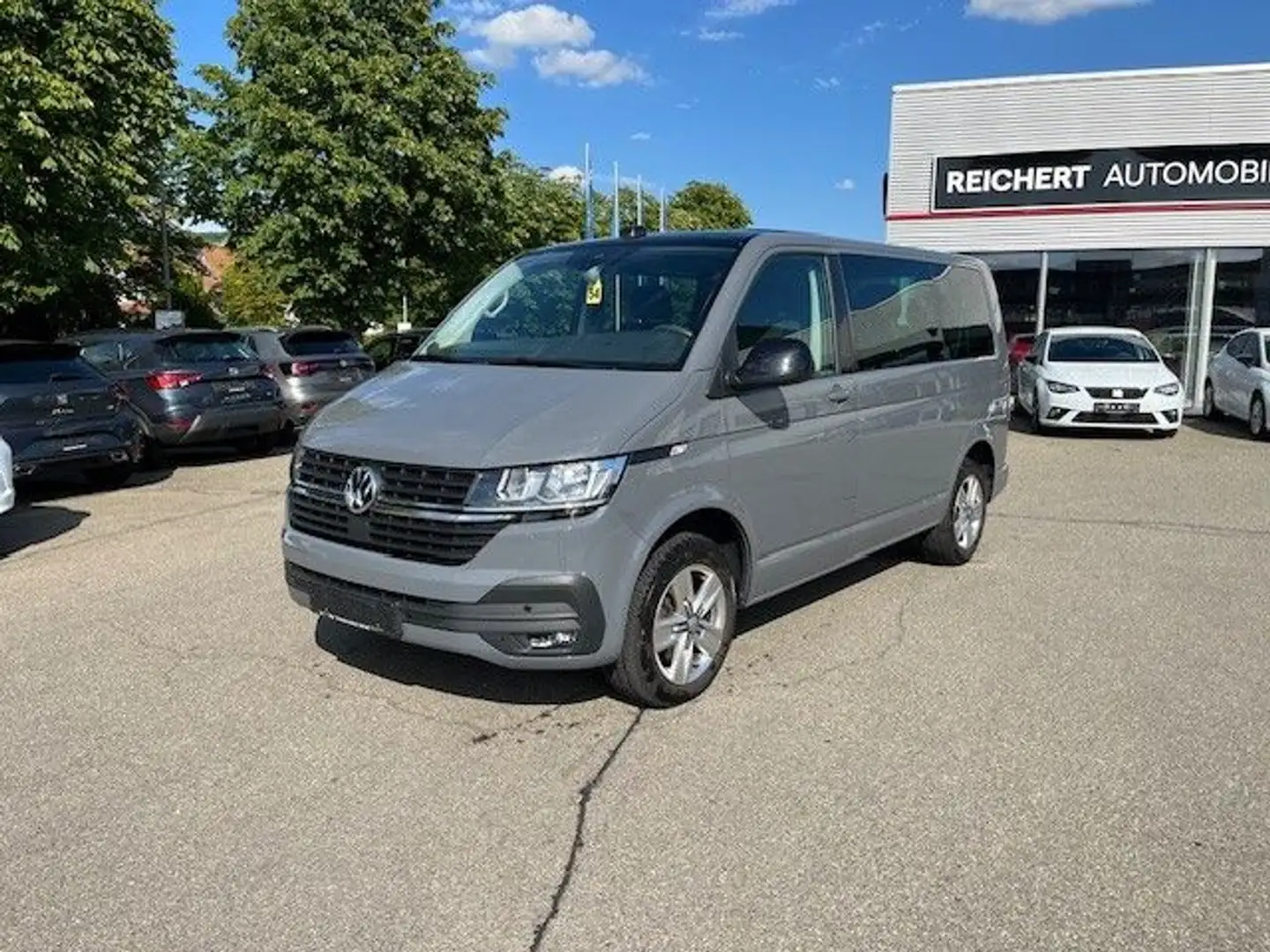 Volkswagen T6 Kombi T6.1Edition 150 PS TDI DSG #NAVI #ALU #APP Šedá - 1