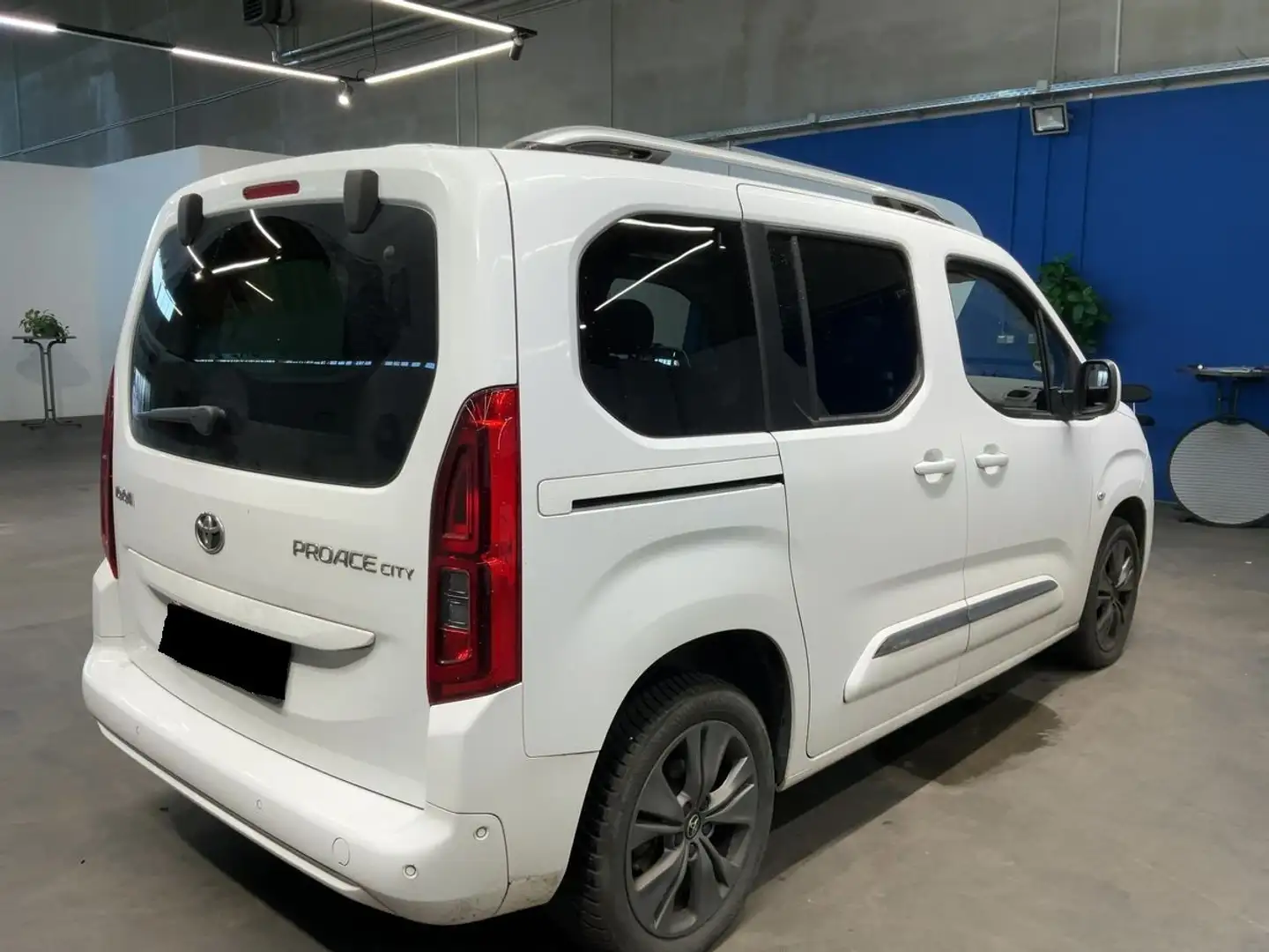 Toyota Proace City L1 Executive *Navi| Pano| Rückfahrkamera* Weiß - 2