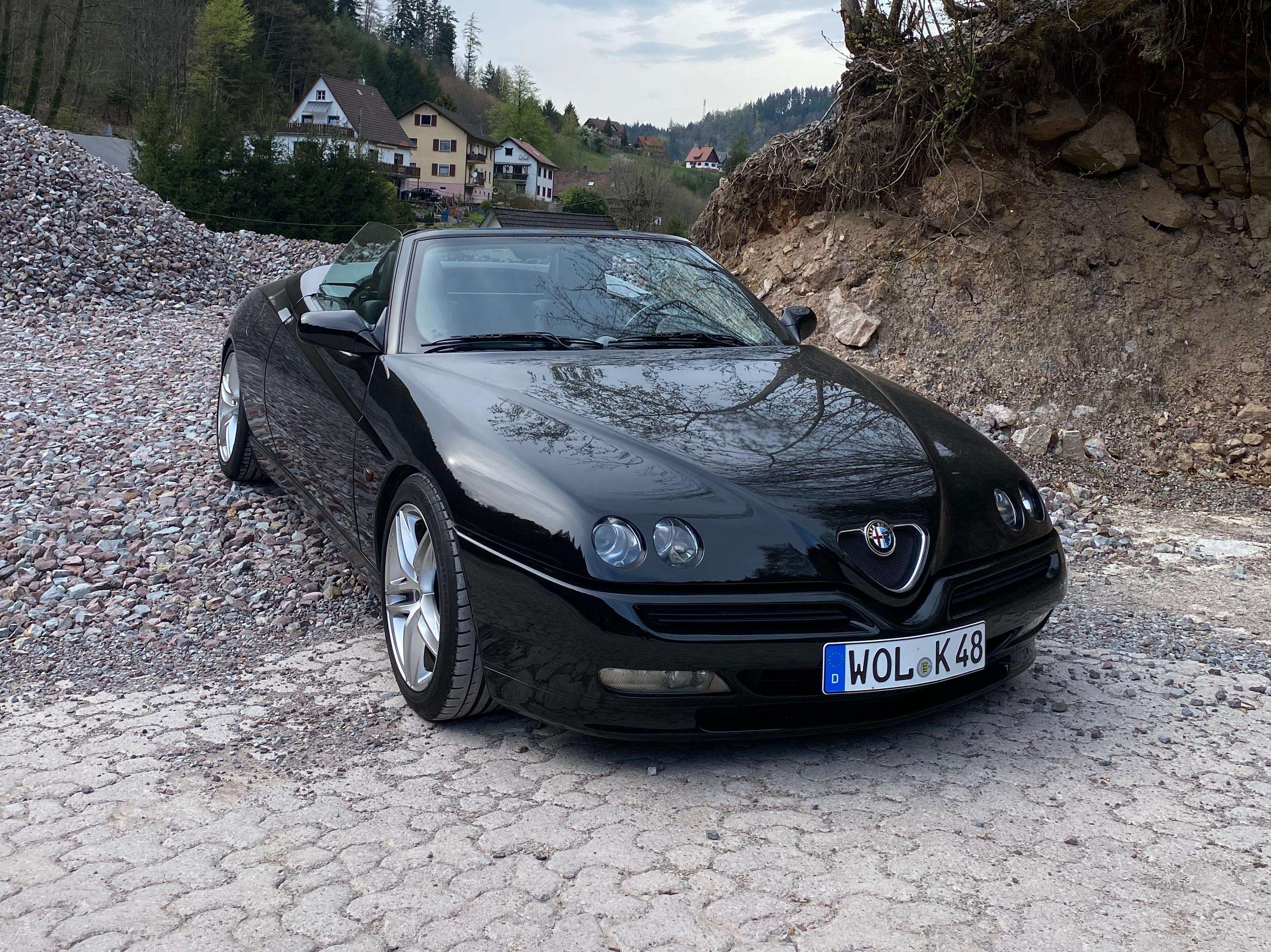 Second hand Alfa Romeo Spider 2.0