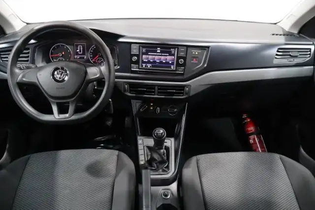 Volkswagen Polo view 9
