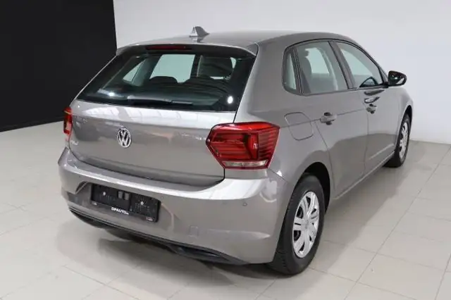 Volkswagen Polo view 8