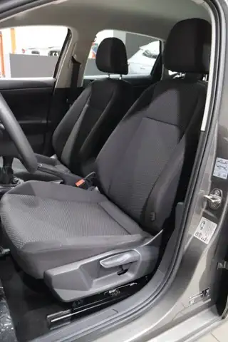 Volkswagen Polo view 12