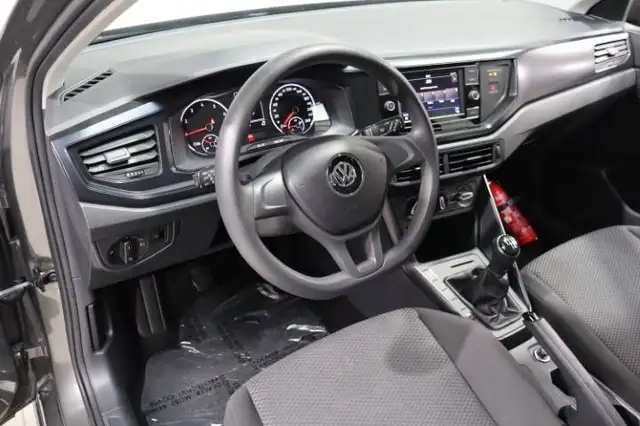 Volkswagen Polo view 13