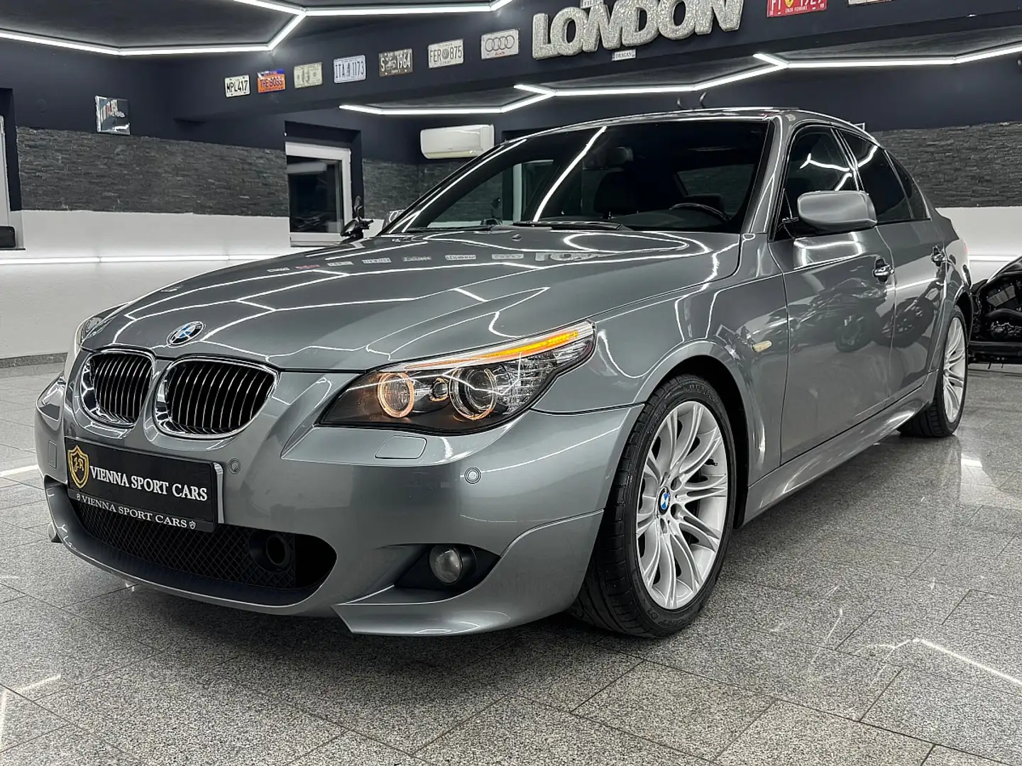 BMW 530 d E60 Aut.*LCI-Facelift*1.Besitz*M-Paket ab Werk* Grau - 1