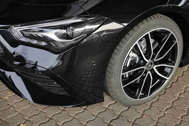 Mercedes-Benz CLA view 3