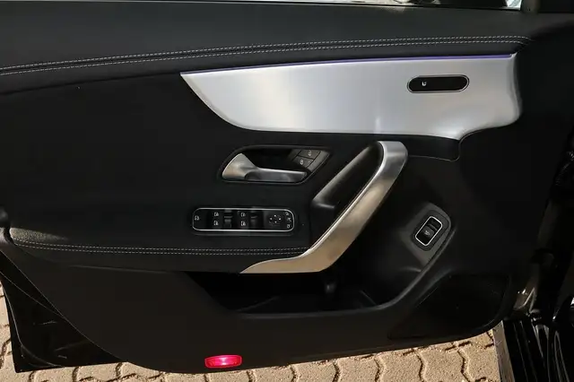 Mercedes-Benz CLA view 11