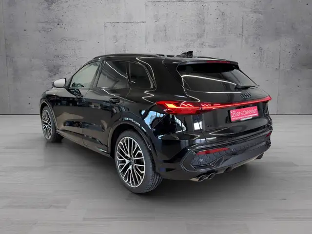 Audi Q5 view 5