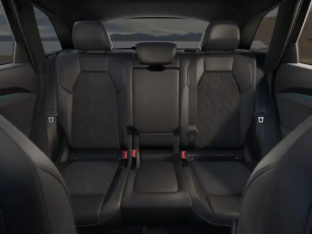 Audi Q5 view 10