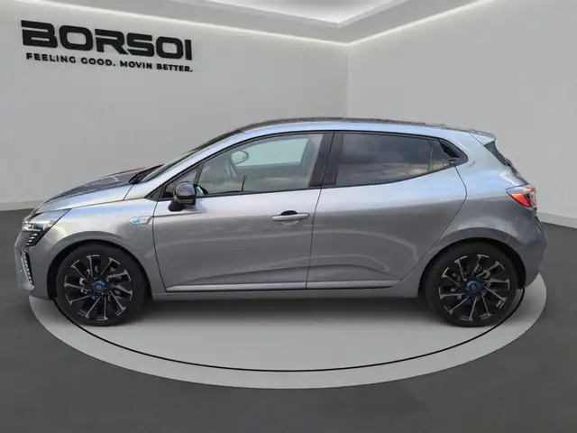 Renault Clio view 2