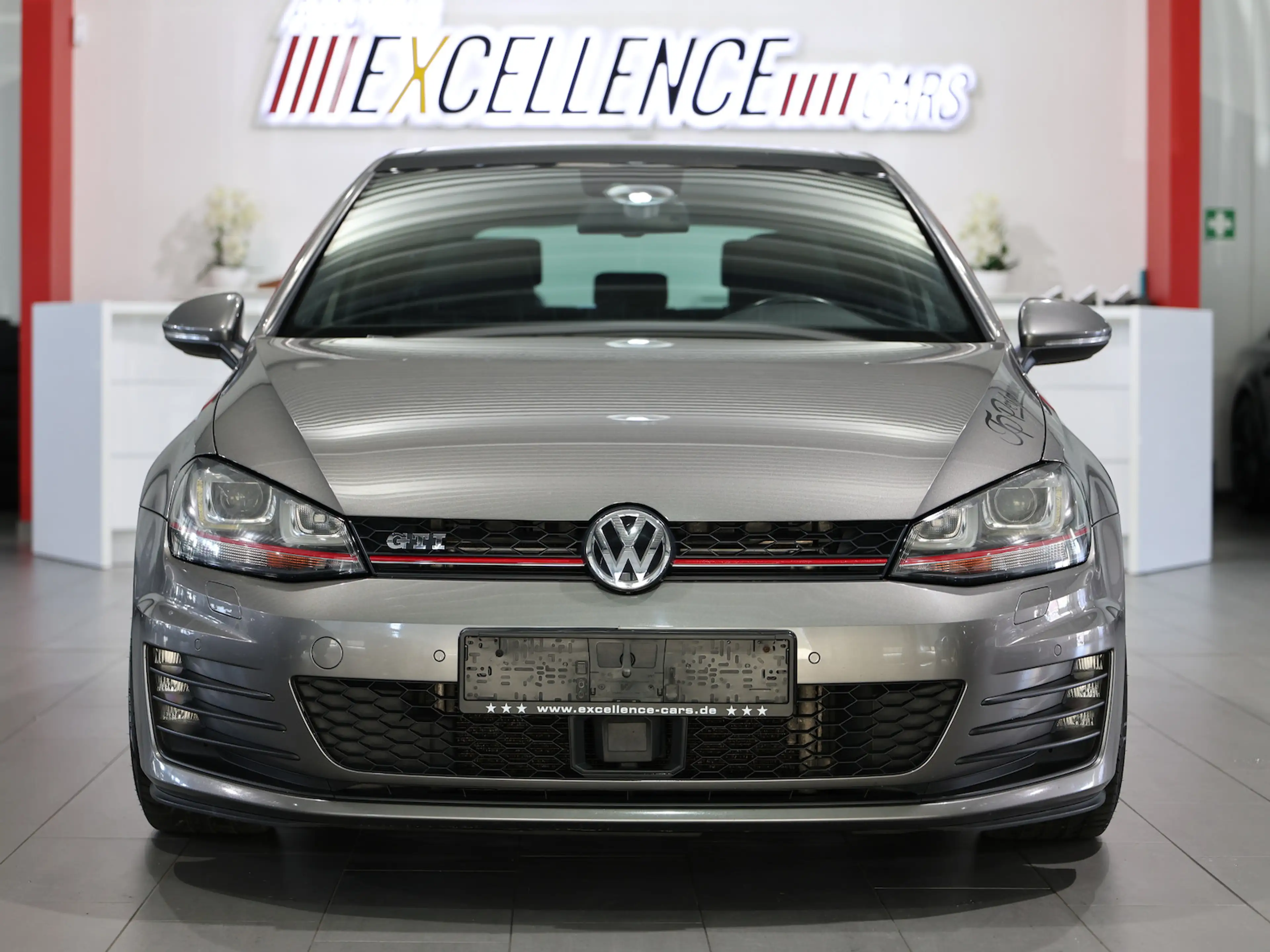 Volkswagen Golf GTI VII 2.0 TSI DSG BMT / PANORAMA / XENON — photo 7