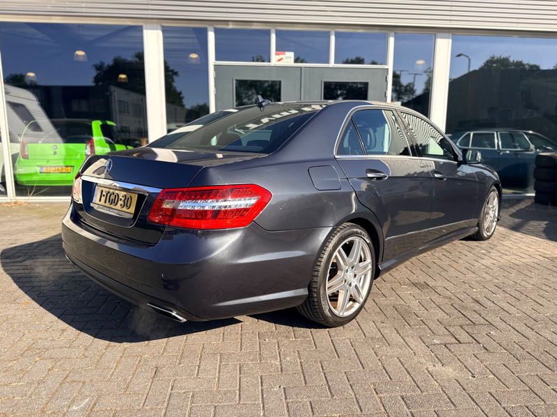 Mercedes-Benz E 350 CGI Avantgarde — photo 3