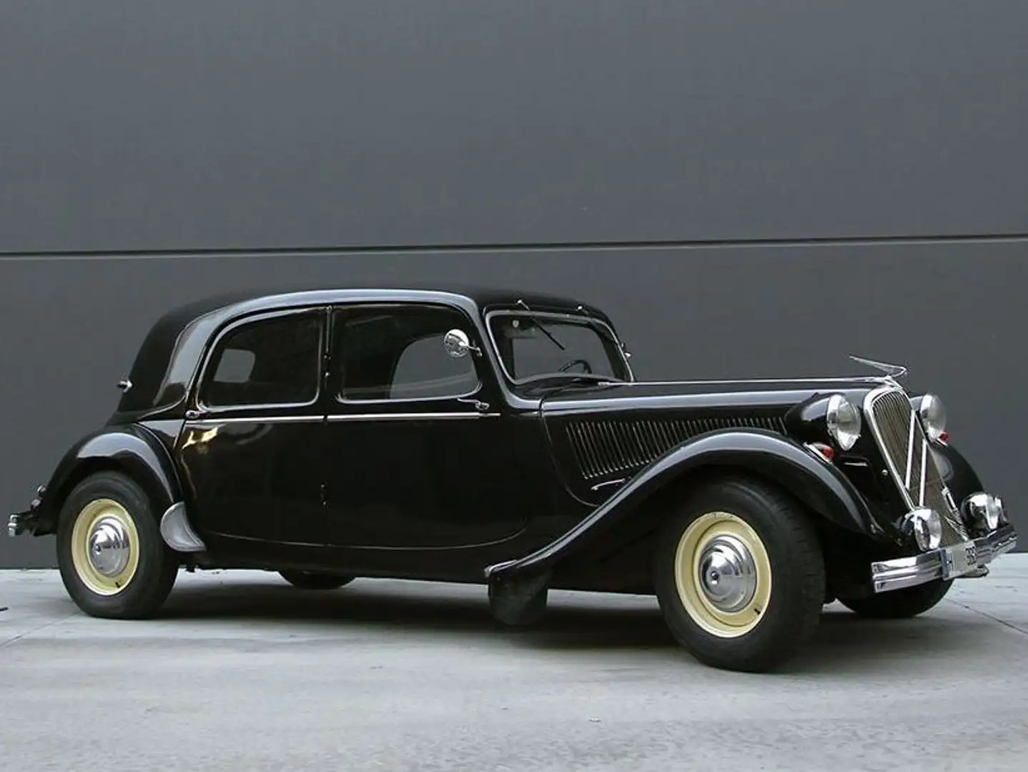 Citroen Traction 15 SIX Negro - 2
