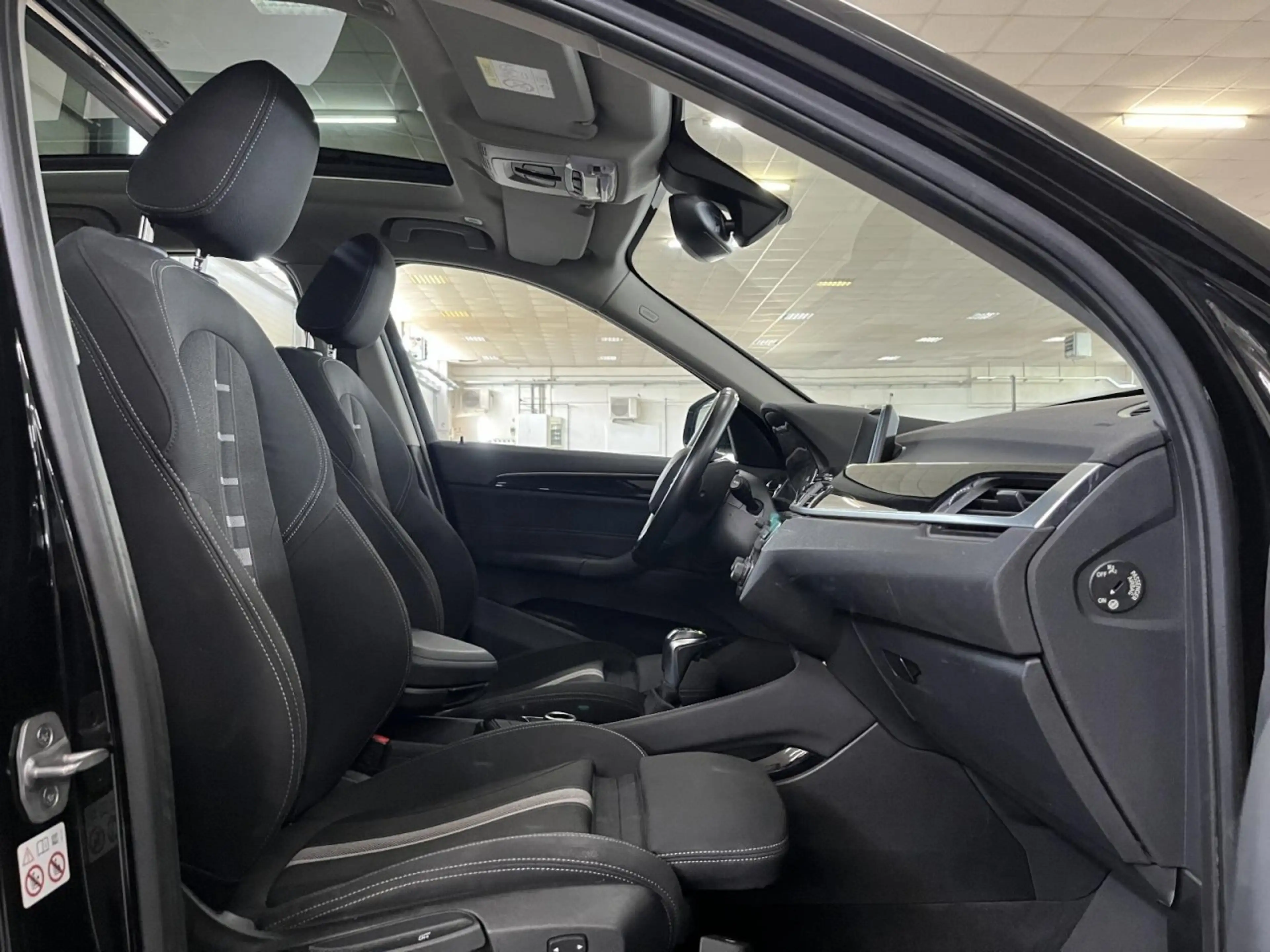 BMW X1 xDrive 20 i Sport Line PANO AUTOMATIK SHZ KLIMA AL — photo 9