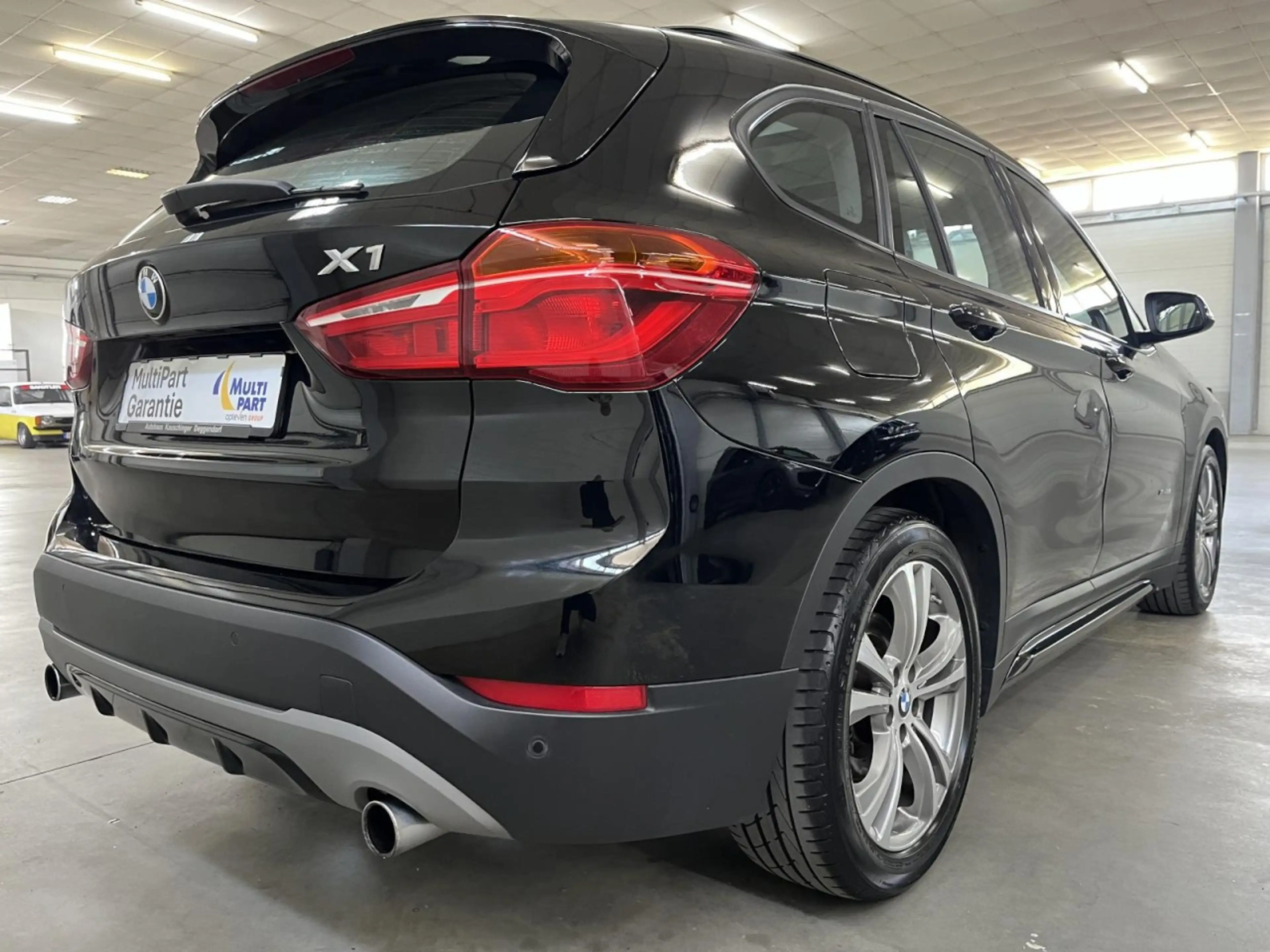 BMW X1 xDrive 20 i Sport Line PANO AUTOMATIK SHZ KLIMA AL — photo 4