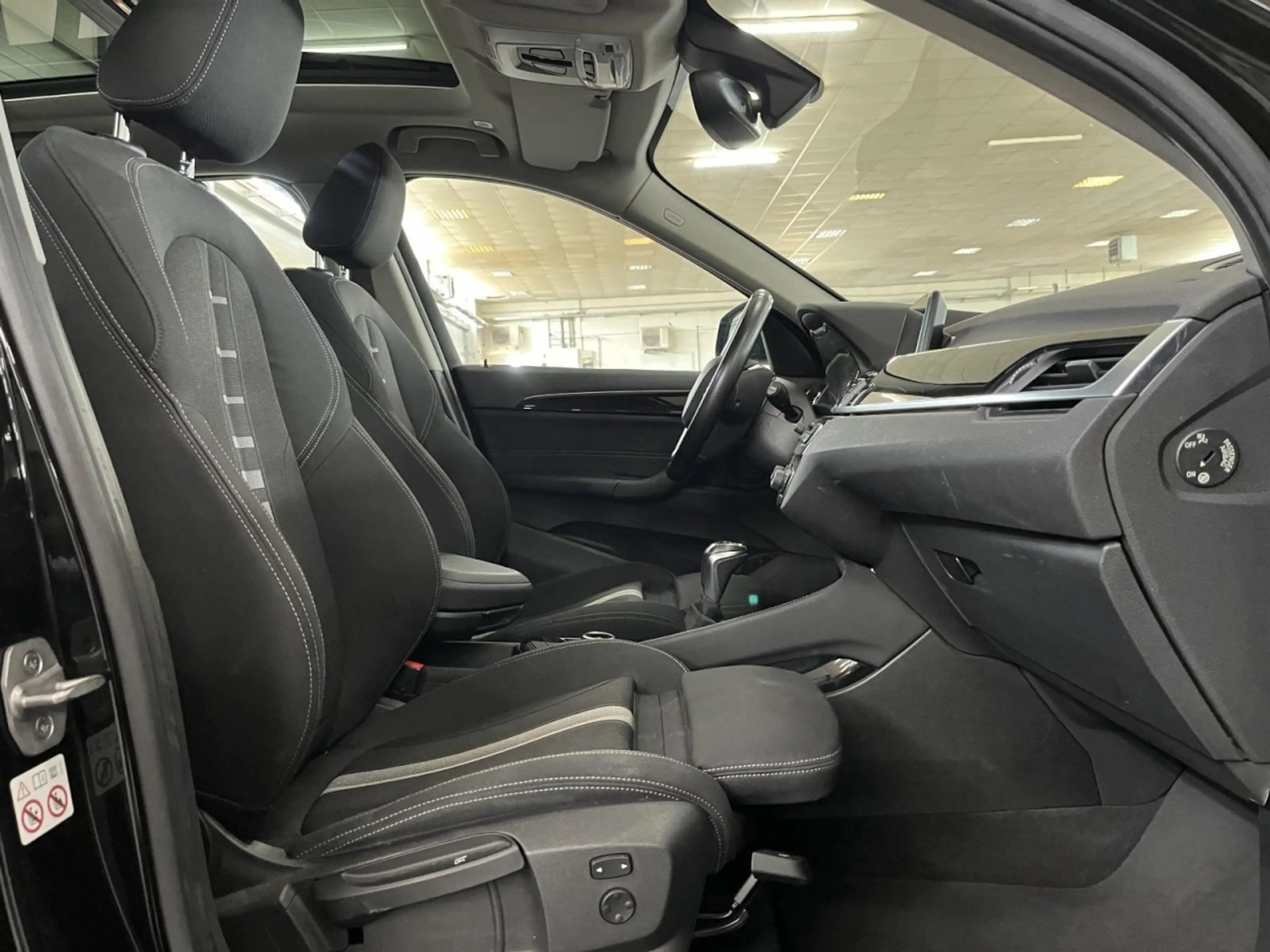 BMW X1 xDrive 20 i Sport Line PANO AUTOMATIK SHZ KLIMA AL — photo 8