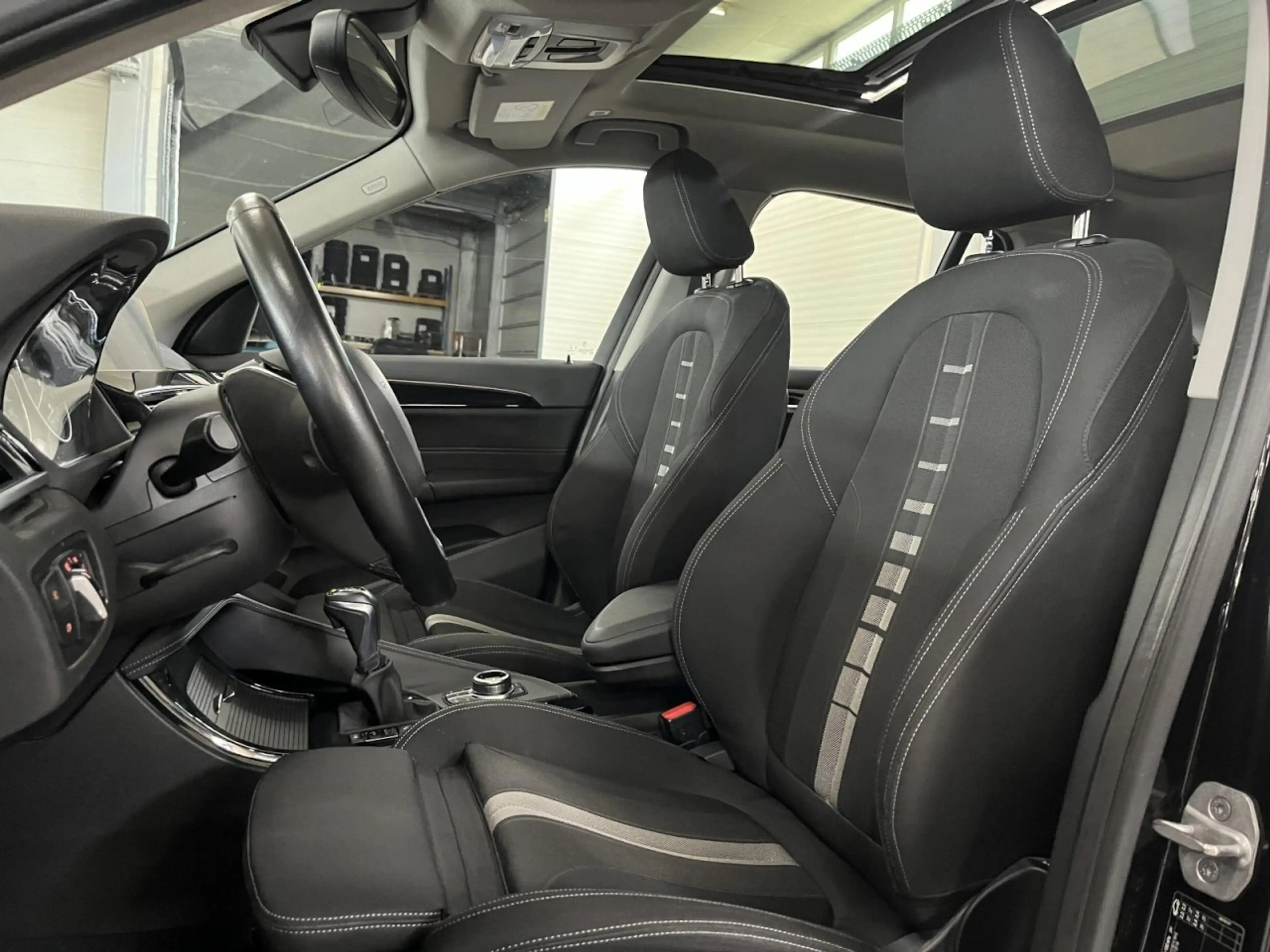 BMW X1 xDrive 20 i Sport Line PANO AUTOMATIK SHZ KLIMA AL — photo 13